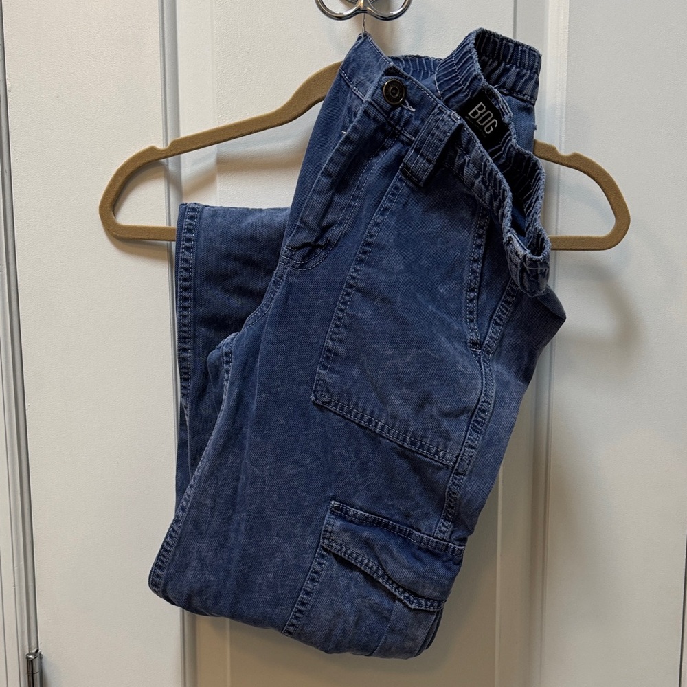 Relaxed Fit Women’s Jeans in washed Indigo